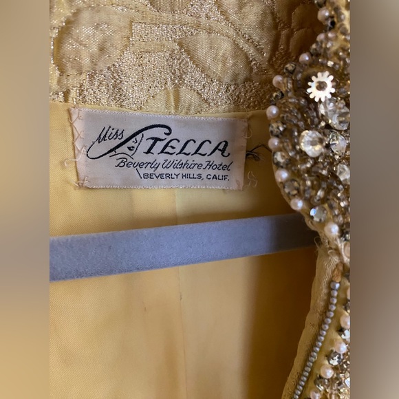 Vintage mustard coat with beaded gold trim - Picture 2 of 2